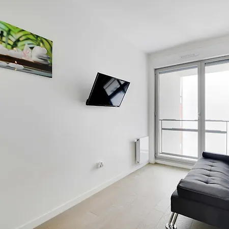 Super Appt Buttes Chaumont Apartment
